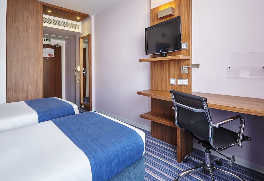 

Milano - Oeiras - Holiday Inn Express Lisbon - Alfragide