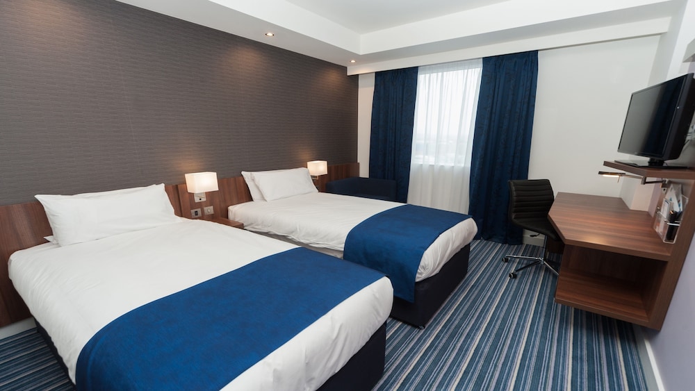 

Napoli - Aberdeen - Holiday Inn Express ABERDEEN AIRPORT