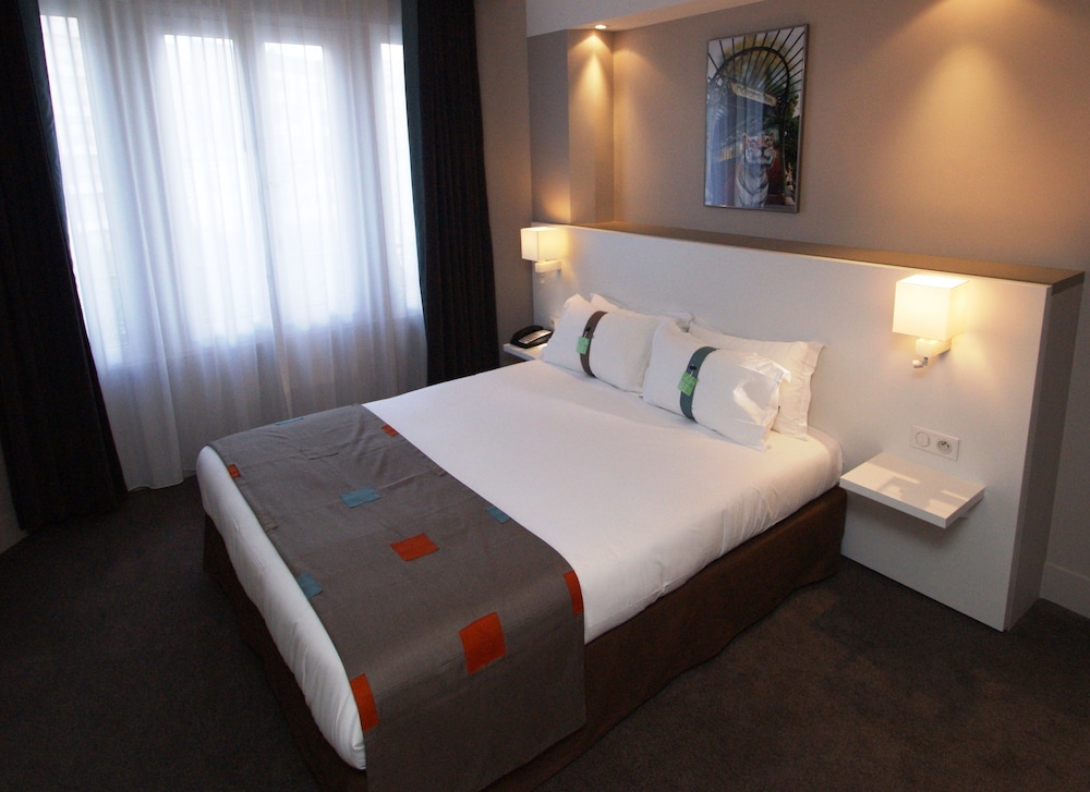 

Pisa - Boulogne-Billancourt - Holiday Inn PARIS - AUTEUIL
