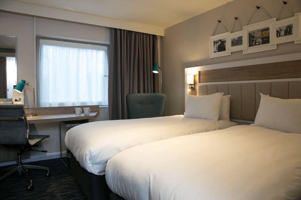 

Roma - Londra, Aeroporto di London Heathrow - Holiday Inn London - Shepperton