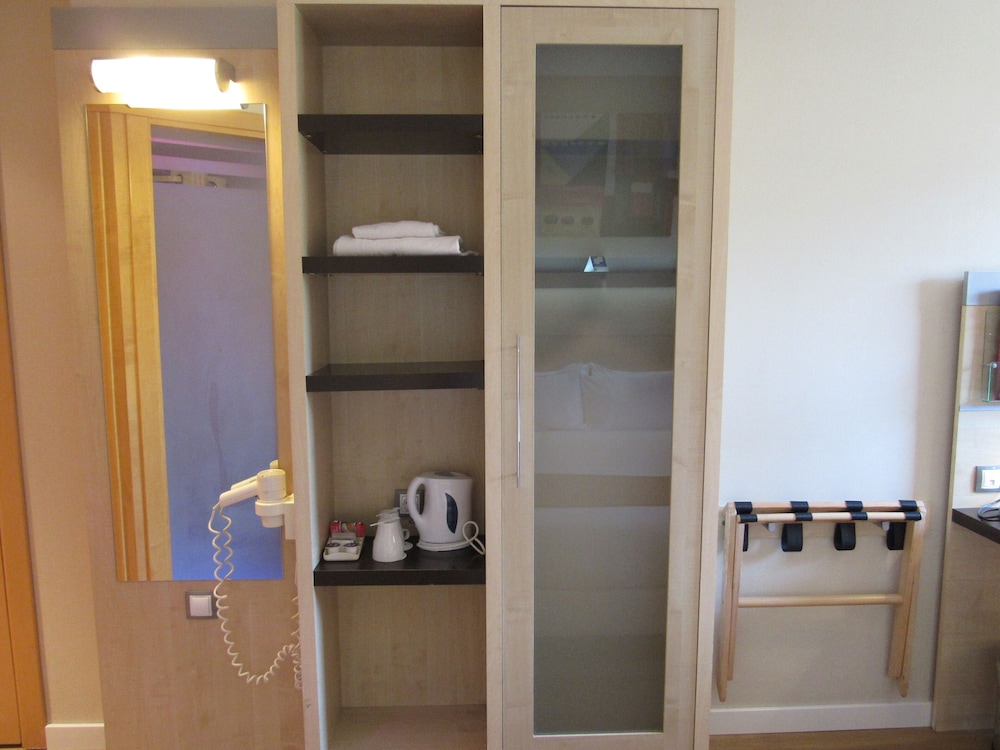 

Bologna - Valencia, Aeroporto Manises - Holiday Inn Express Valencia - Bonaire