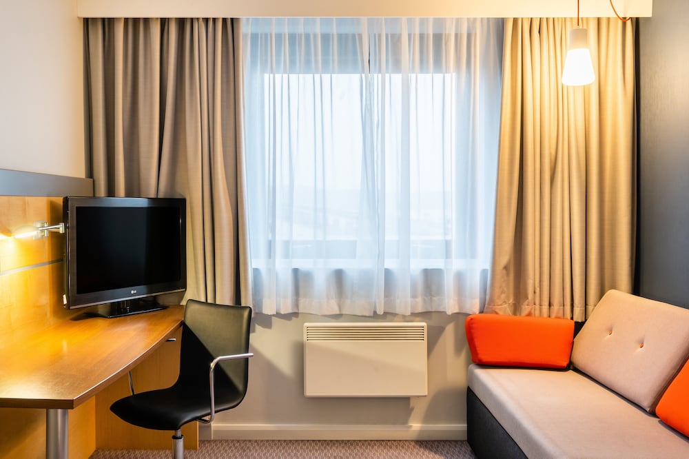 

Bari - Dundee - Holiday Inn Express Dundee