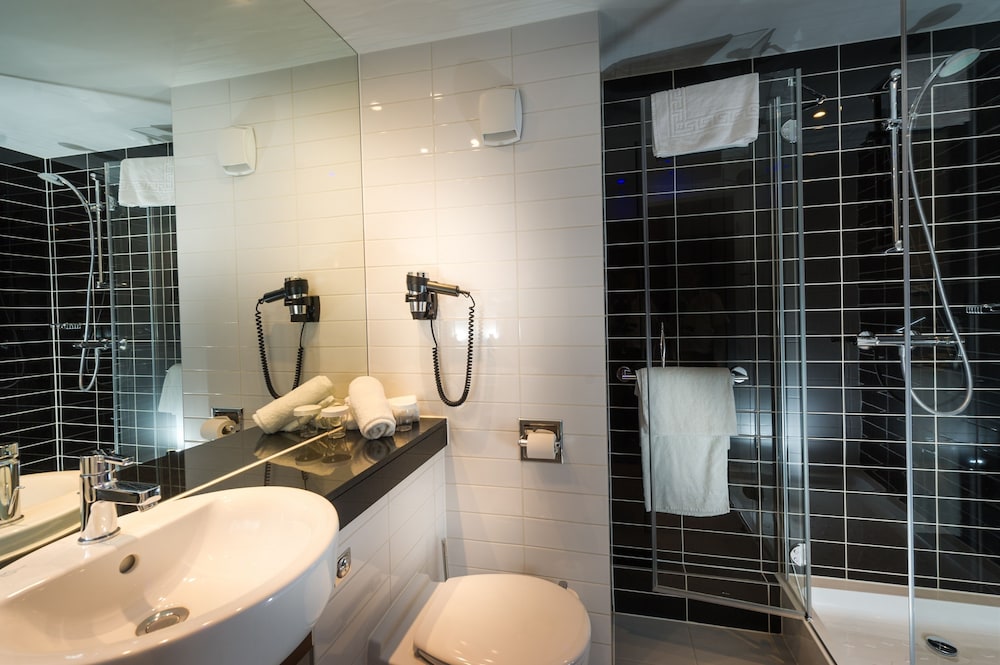 

Palermo - Strasburgo - Holiday Inn Express STRASBOURG - SUD