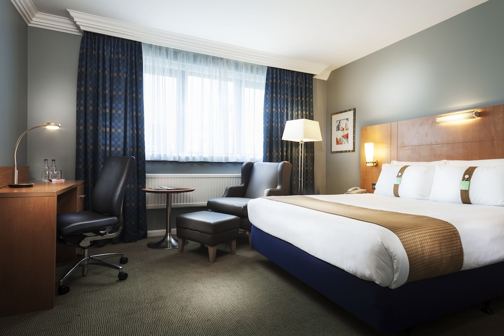 

Pisa - Milton Keynes - Holiday Inn Milton Keynes - Central