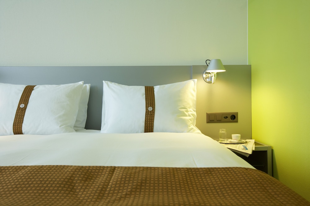 

Bari - Zurigo - Holiday Inn ZÜRICH - MESSE