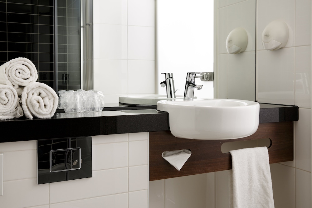 

Milano - Utrecht - Holiday Inn Express Utrecht - Papendorp