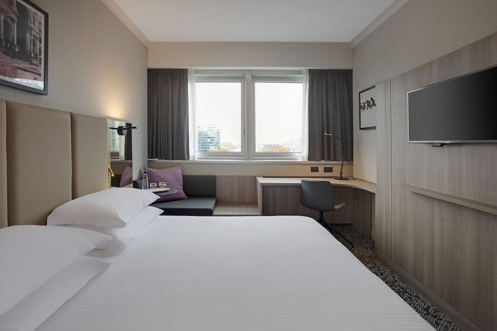 

Cagliari - Rozzano - Crowne Plaza MILAN - LINATE