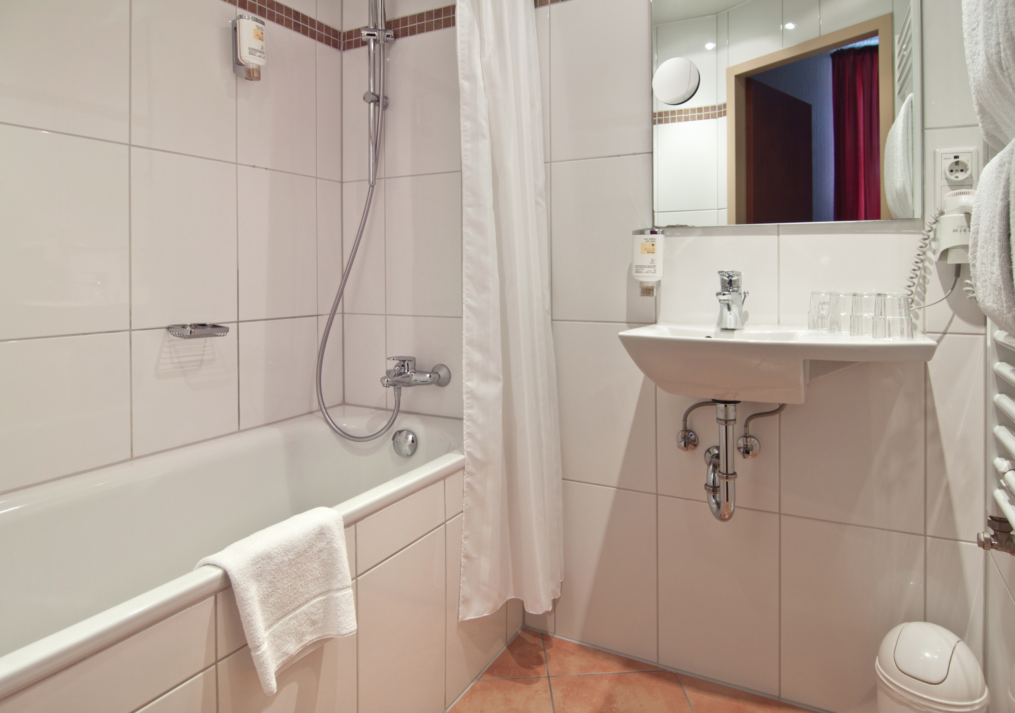 

Bari - Amburgo - Novum Hotel Graf Moltke Hamburg