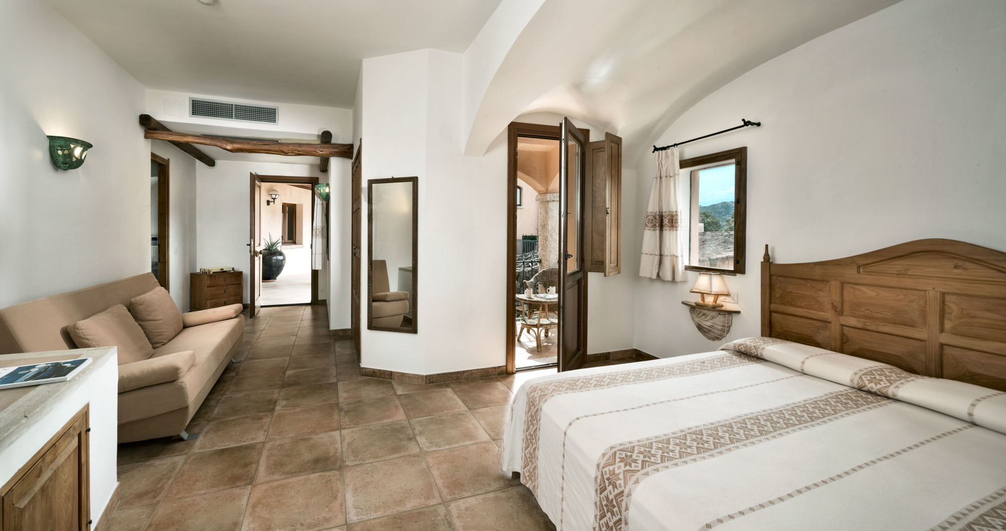 

Napoli - Porto Rotondo - Hotel Arathena