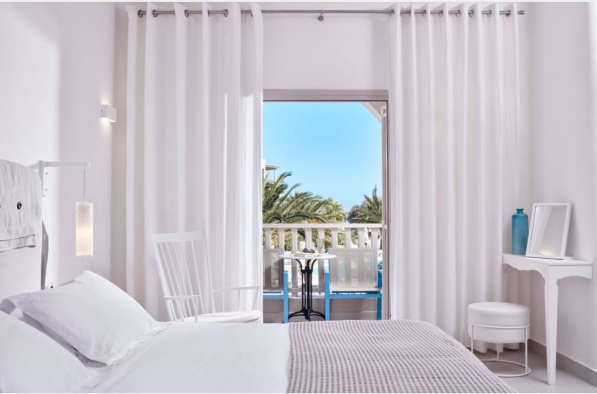

Firenze - Órmos Athiniós - Santo Miramare Beach Resort