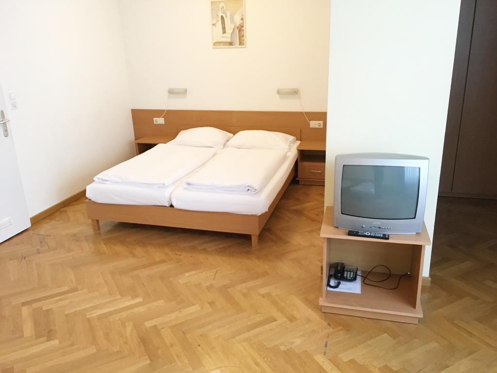 

Torino - Vienna - Hotel Geblergasse