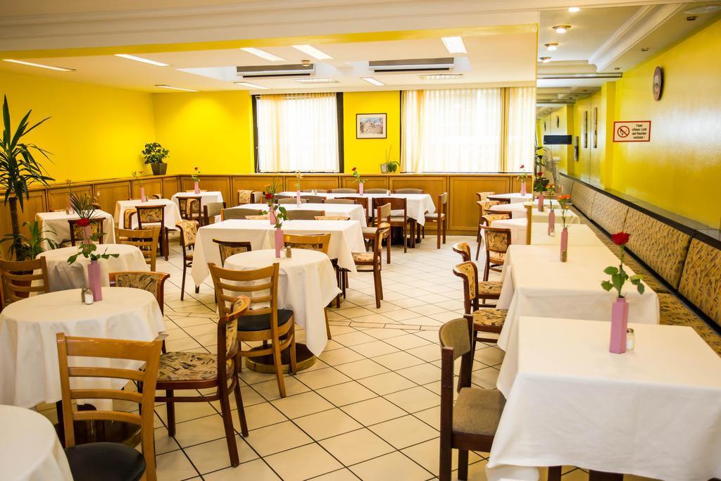 

Lamezia Terme - Vienna - Hotel Geblergasse