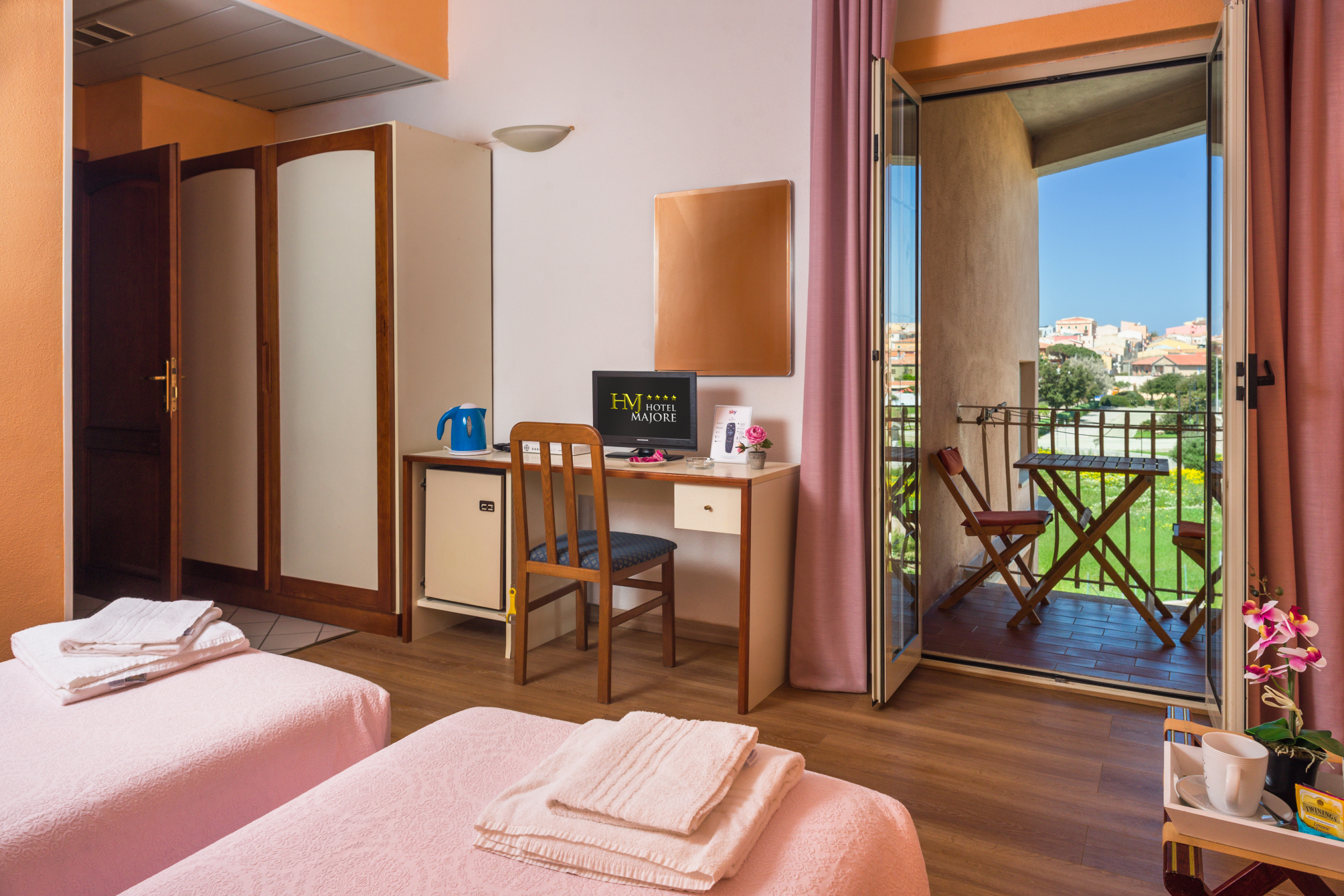 

Pescara - Capo Testa - Santa Teresa di Gallura - Hotel Majore