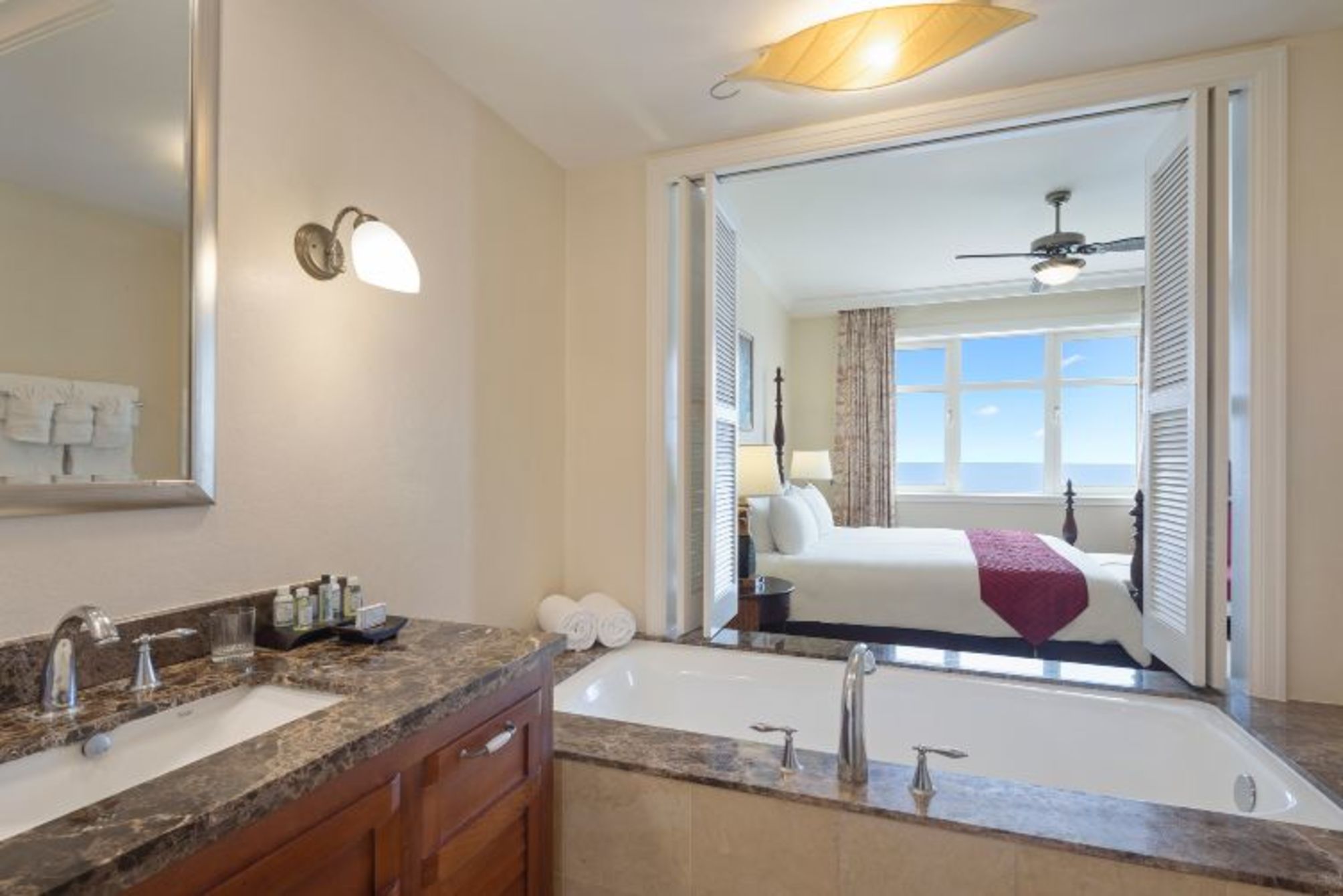 1 Bedroom Ocean Front Suite