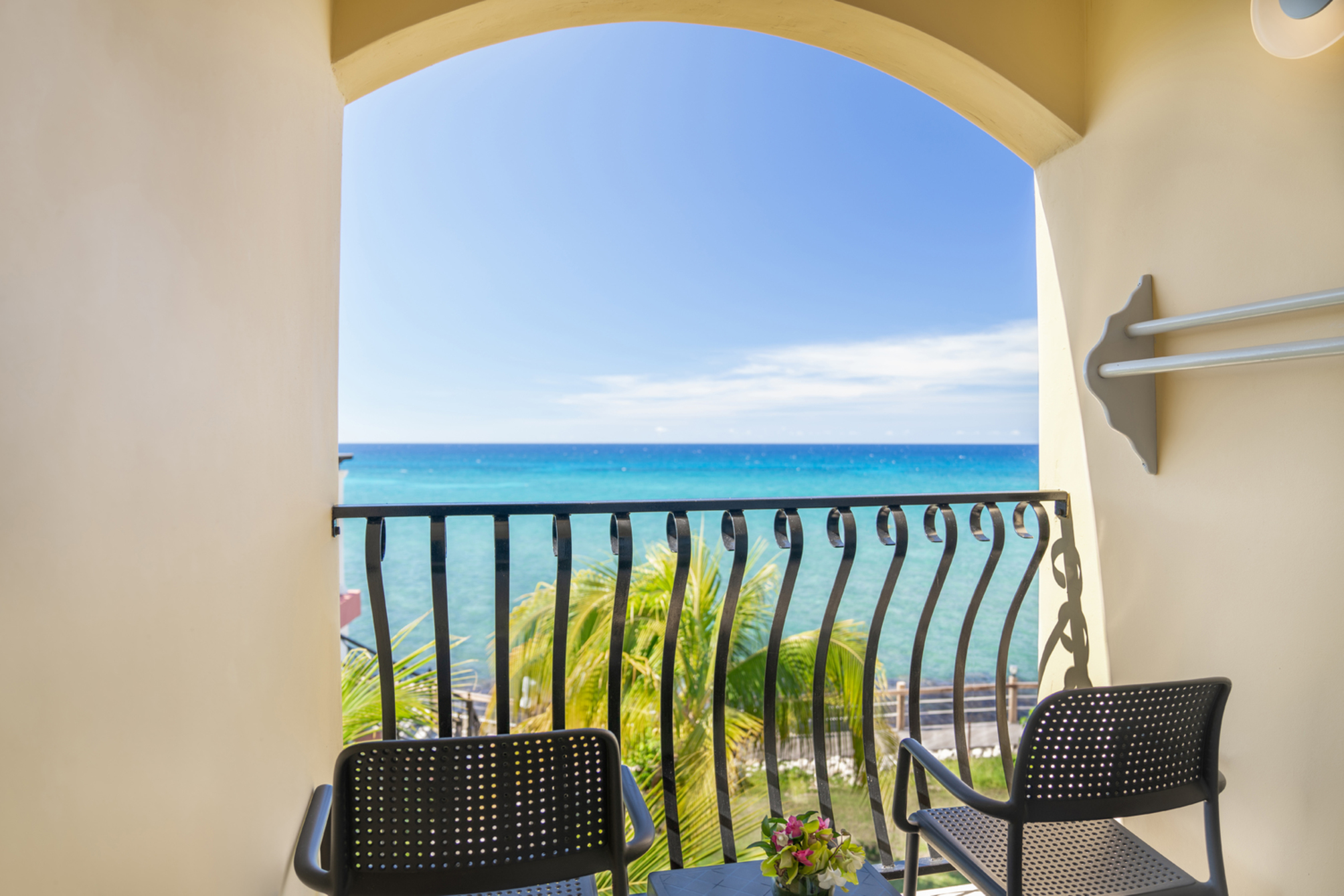 

Bologna - Runaway Bay - Jewel Paradise Cove Beach Resort and Spa