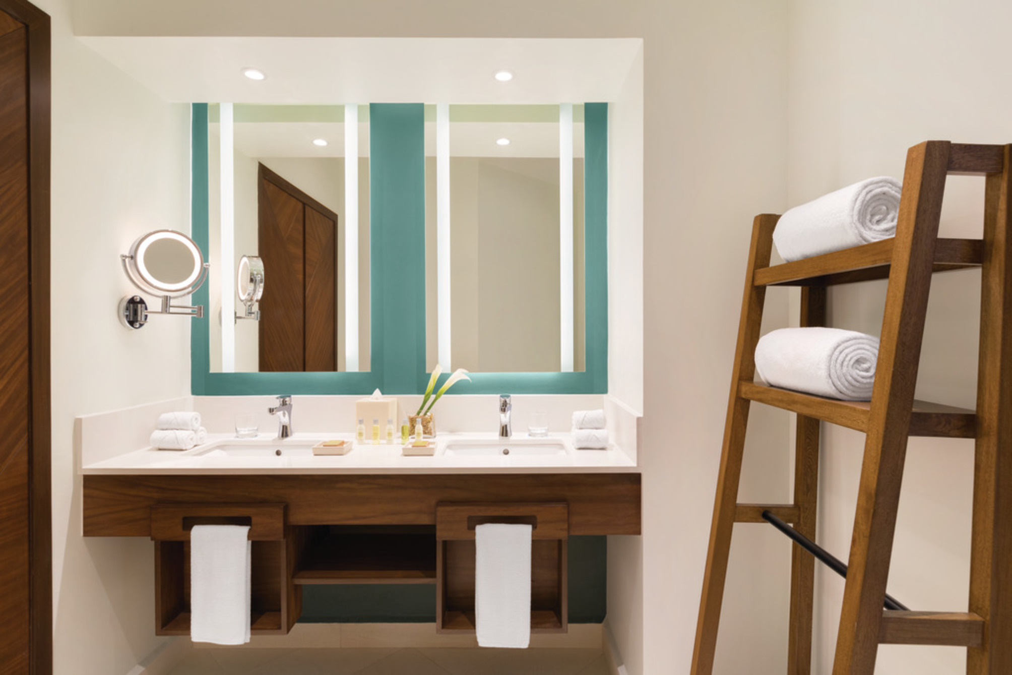 Suite, junior, vista sulla piscina