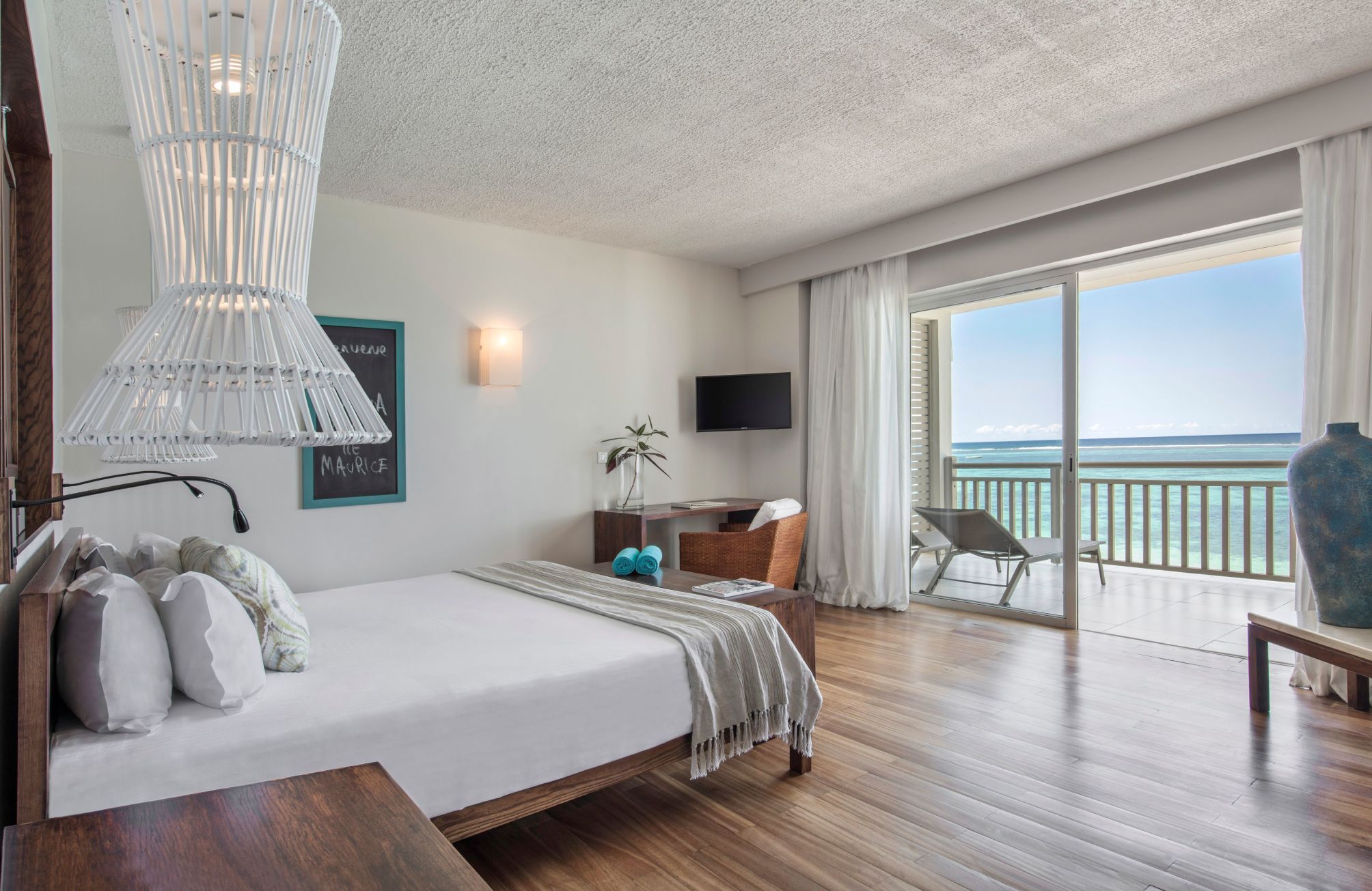 

Milano - Poste Lafayette - Solana Beach Mauritius - Adults Only