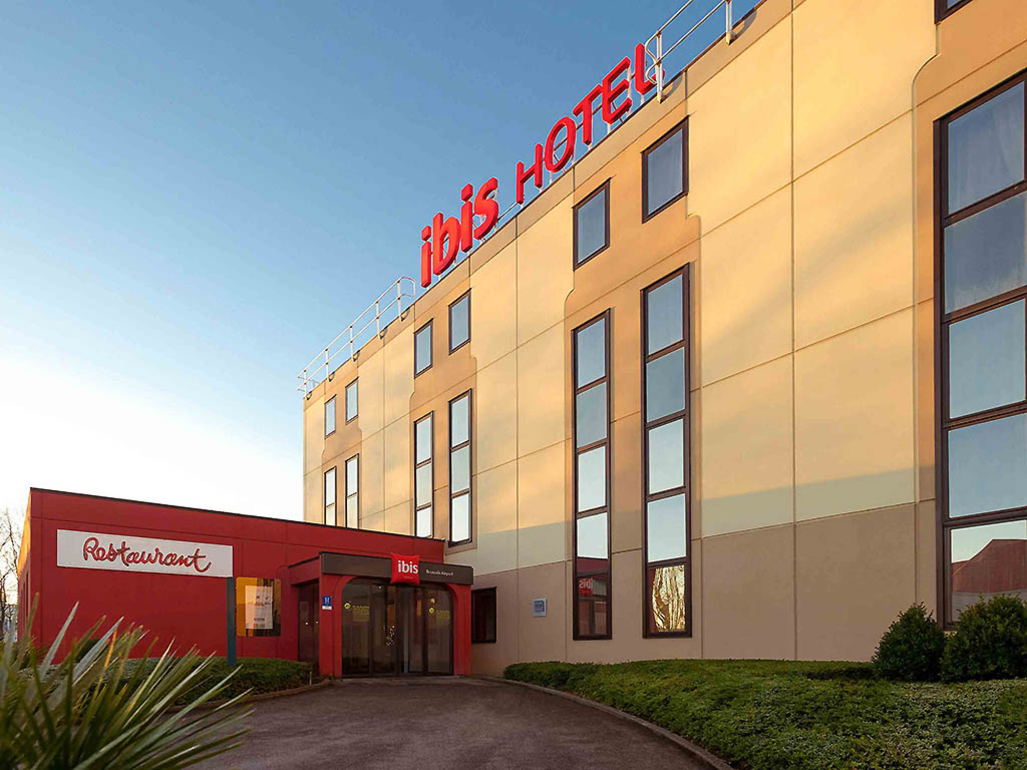 

Napoli - Bruxelles Aeroporto - ibis Hotel Brussels Airport