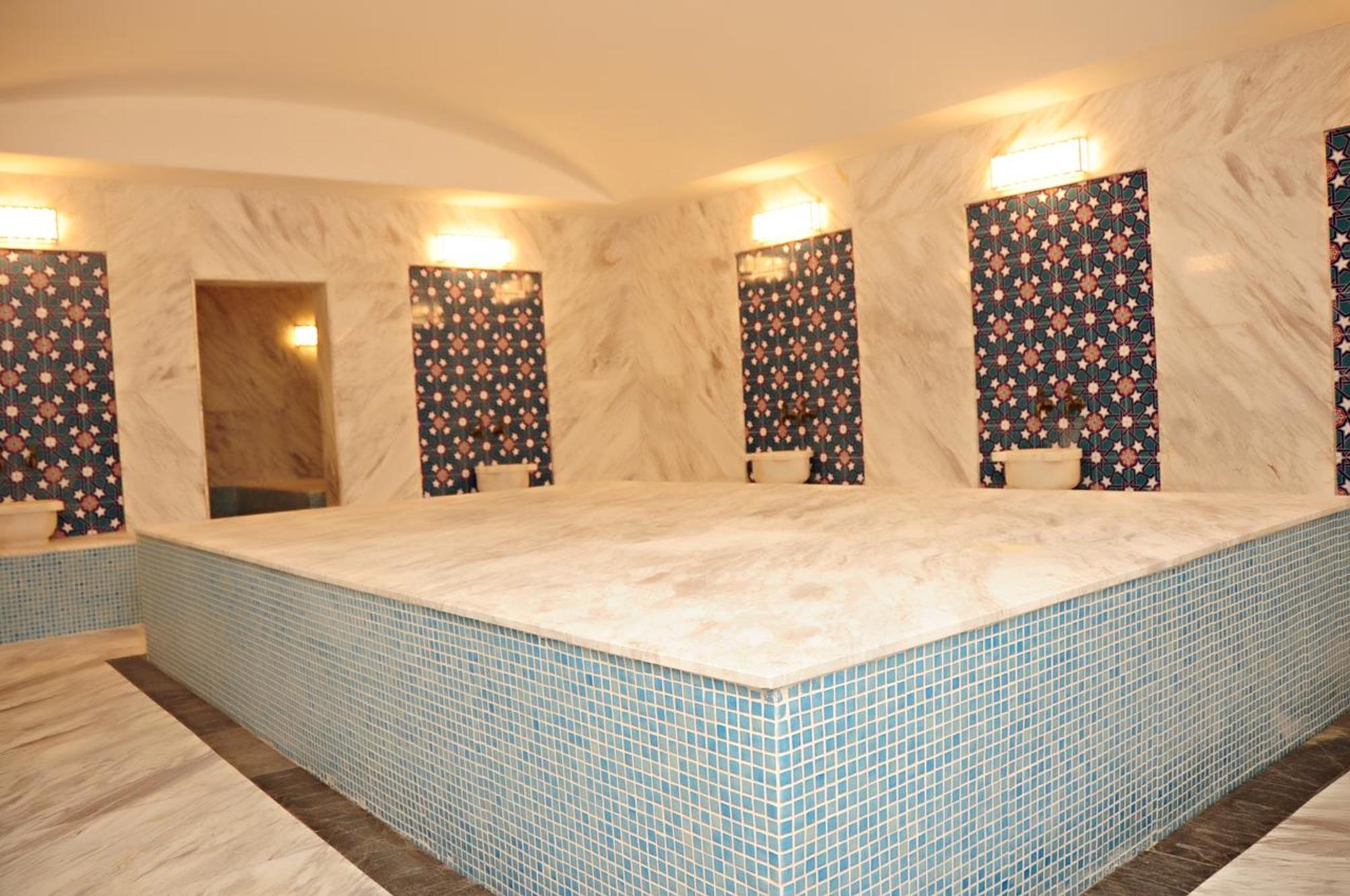 

Bari - Colakli - Orfeus Queen And Spa