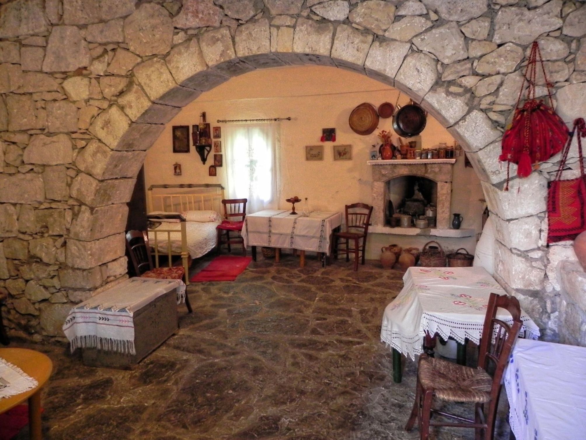 

Milano - Agia Pelagia - Creta - Arolithos Traditional Village Hotel