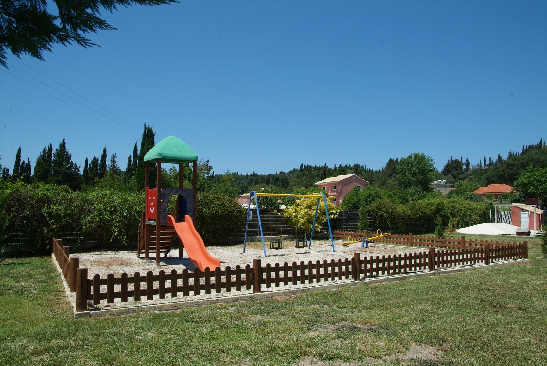 

Napoli - Roda, Corfù - Ostria Apartments Sidari