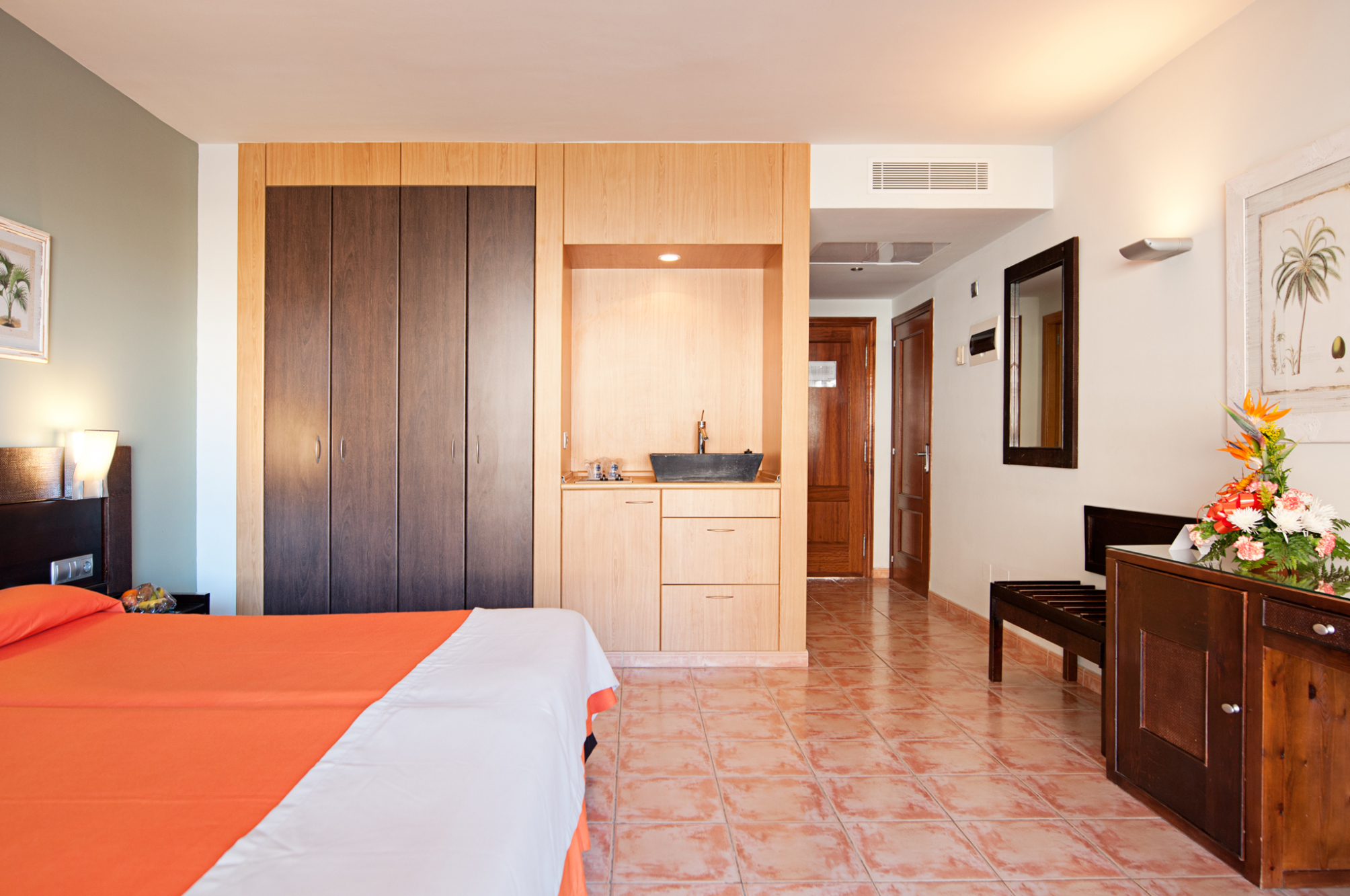 

Cagliari - Playa del Cura - Hotel LIVVO Lago Taurito