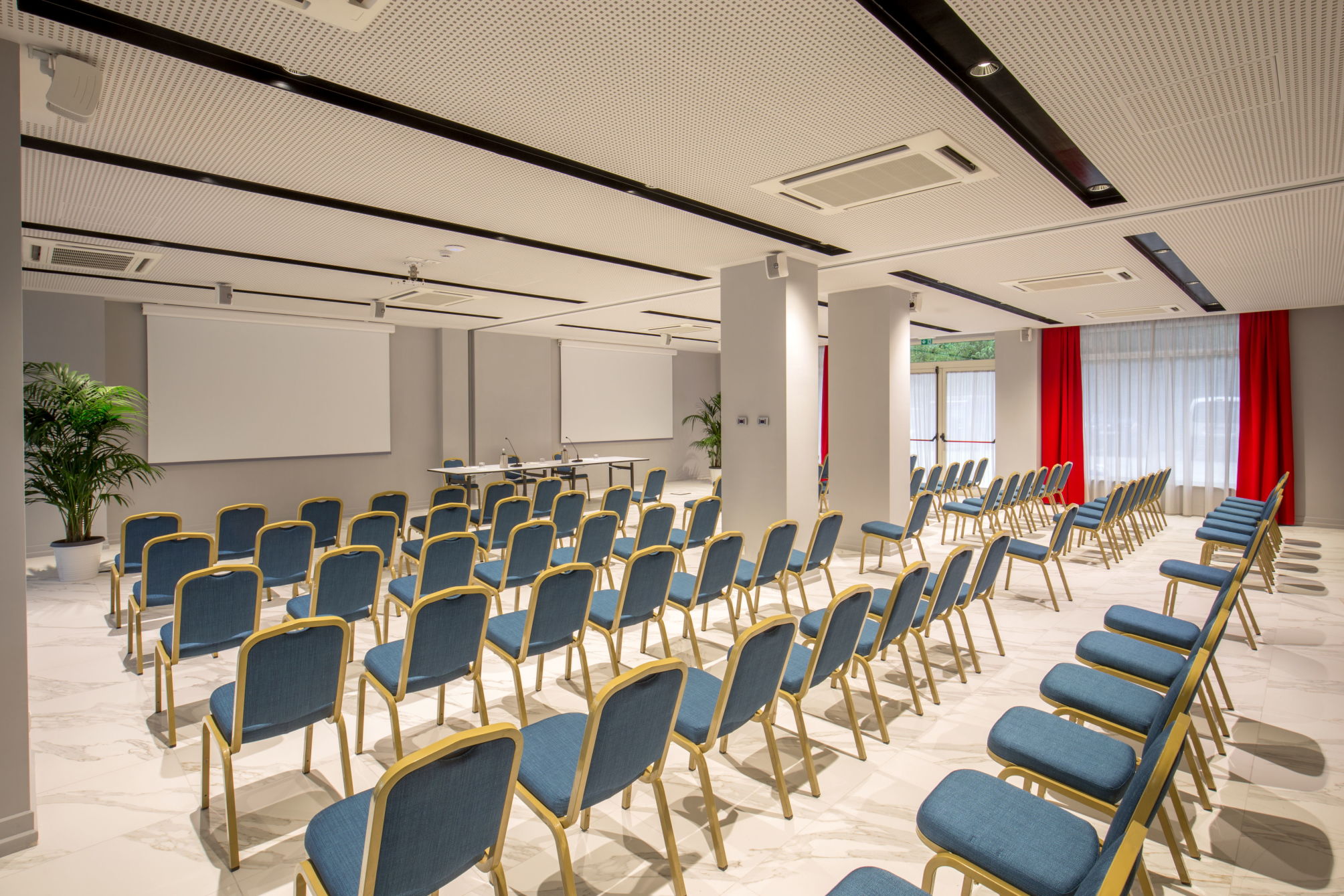 

Catania - Mostacciano - Hotel American Palace Eur