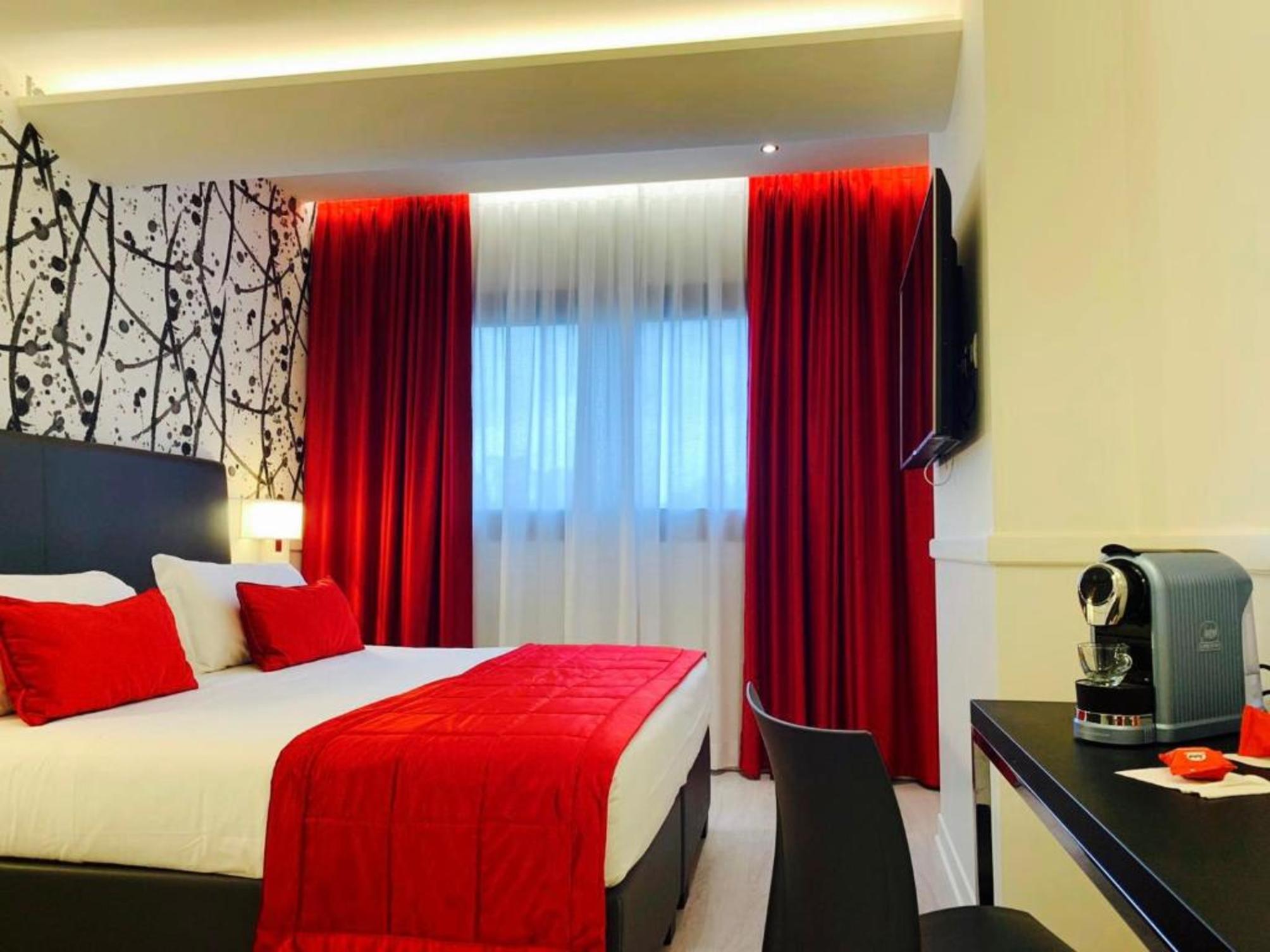 

Trieste - Mostacciano - Hotel American Palace Eur