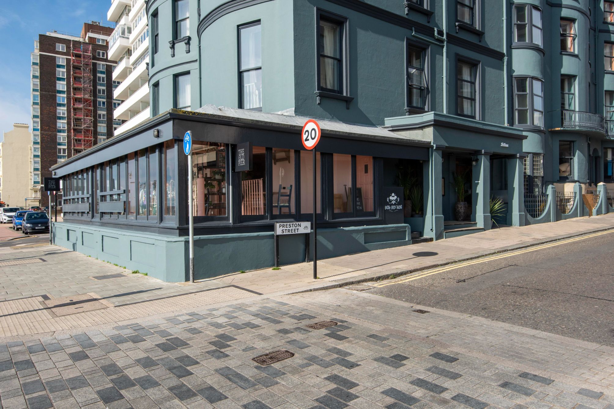 

Roma - Brighton - Selina Brighton Hotel