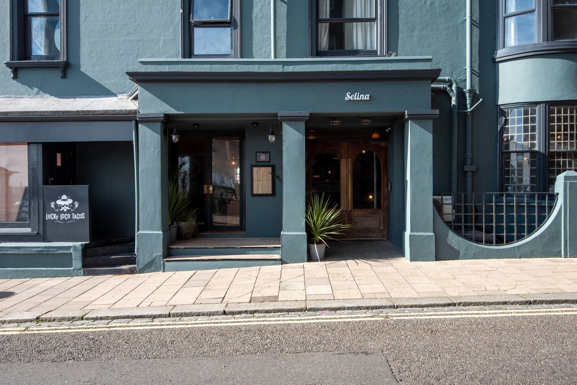 

Napoli - Brighton - West Beach Hotel Brighton