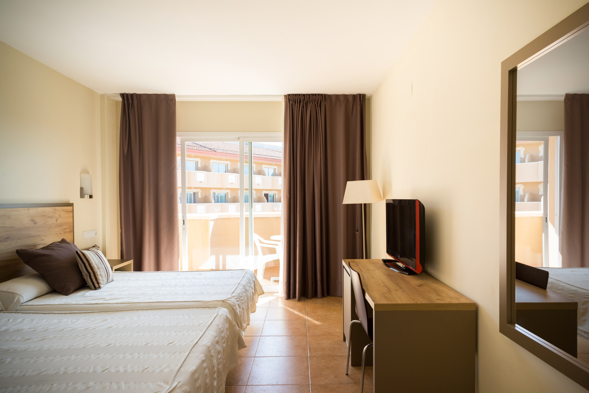 

Roma - Tarragona - Ohtels La Hacienda