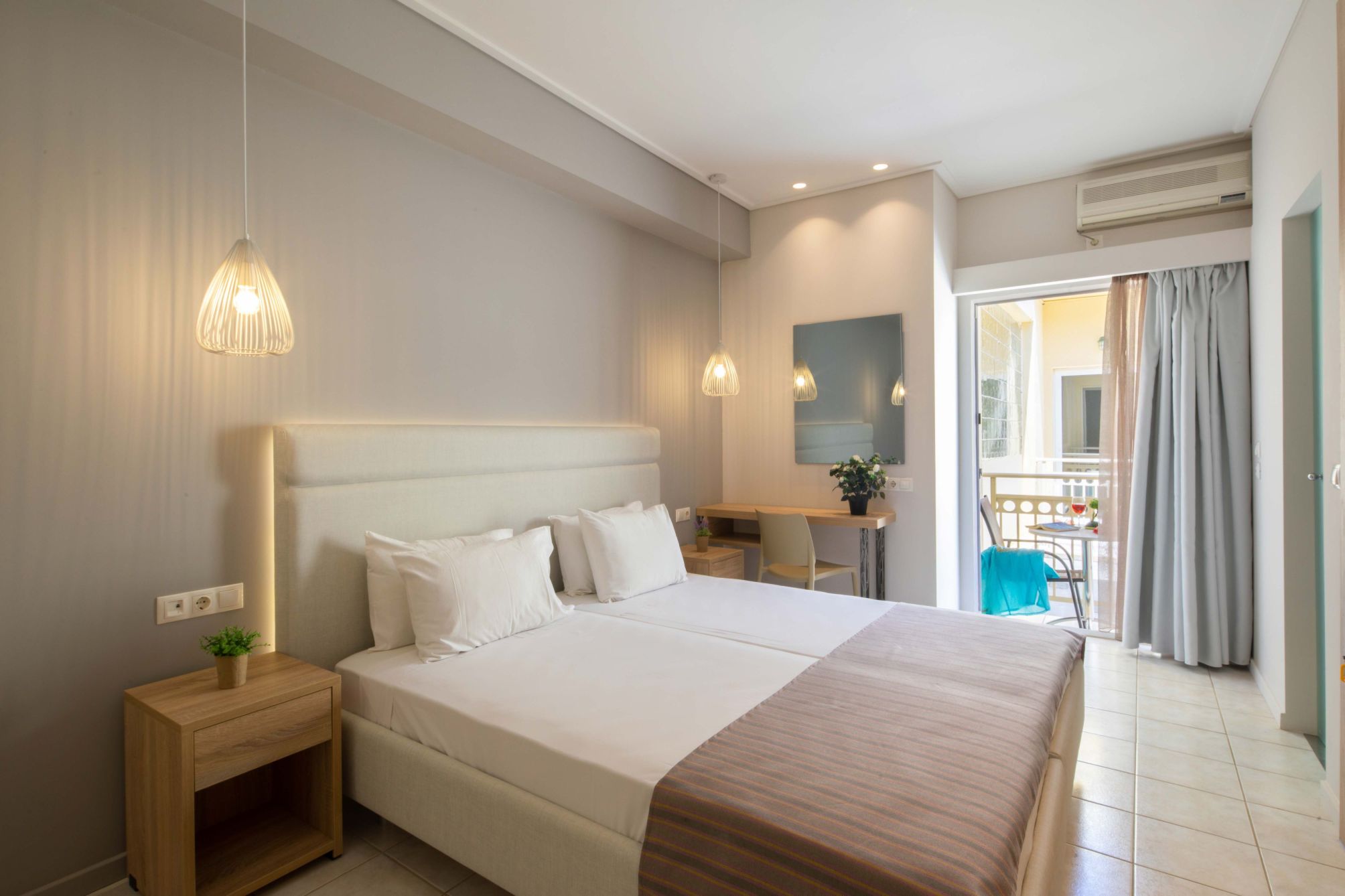 

Bari - Agios Georgios, Corfú - Rossis Beach Hotel