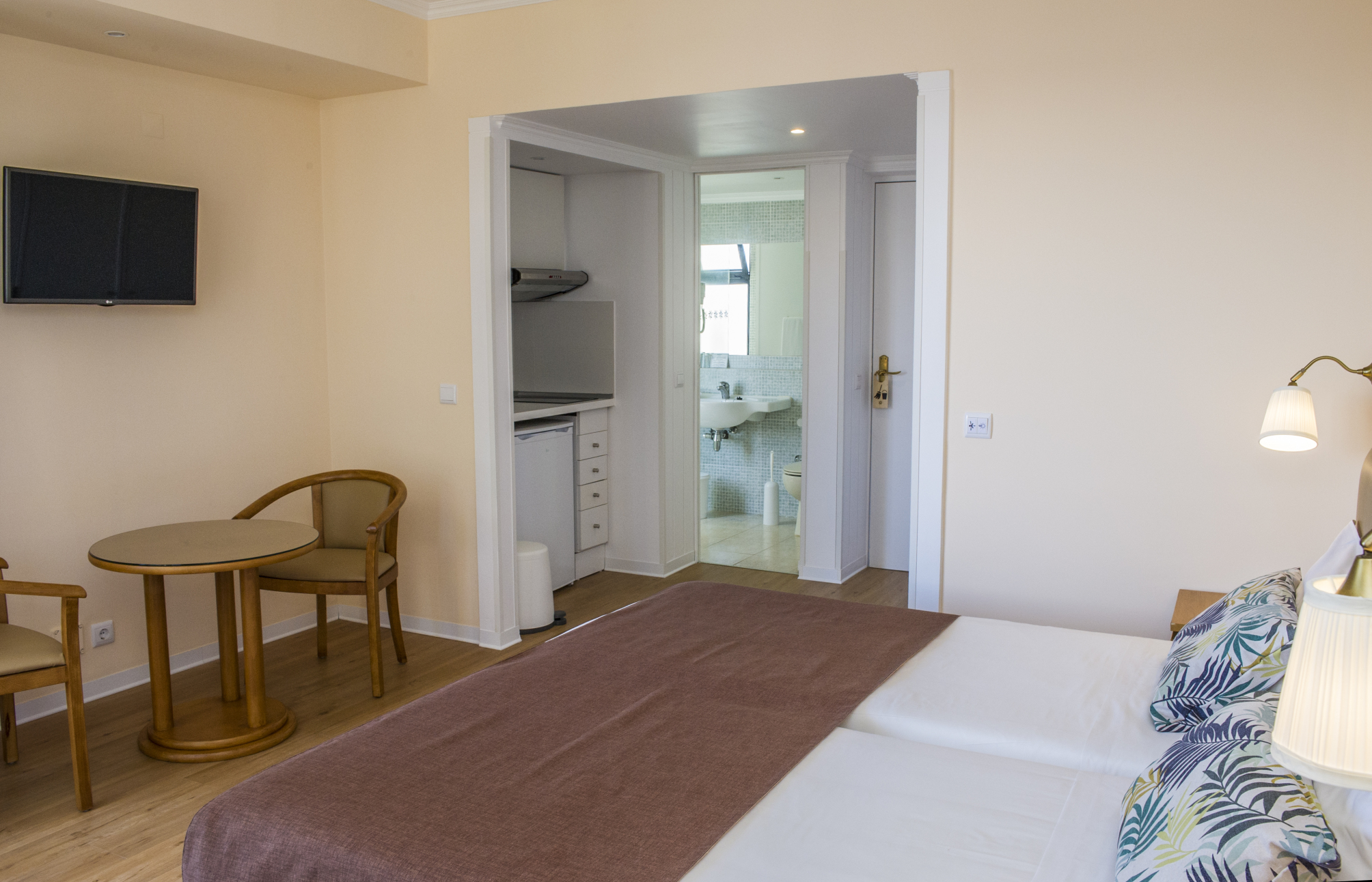 

Roma - Câmara de Lobos - Dorisol Mimosa Studio Hotel