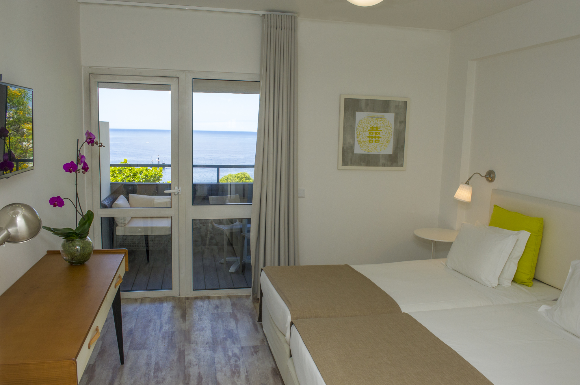 

Napoli - Funchal - Florasol Residence Hotel - Dorisol hotels