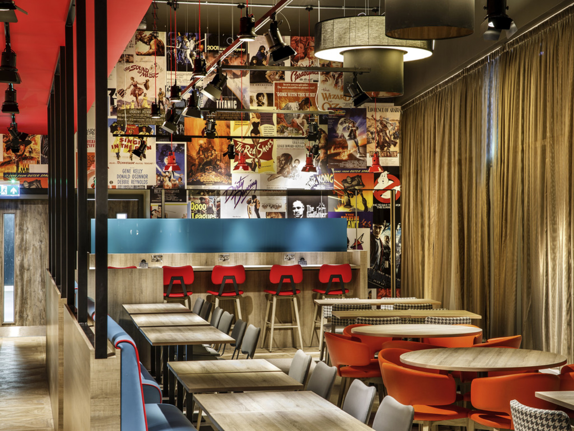 

Pisa - Northolt - ibis Styles London Ealing