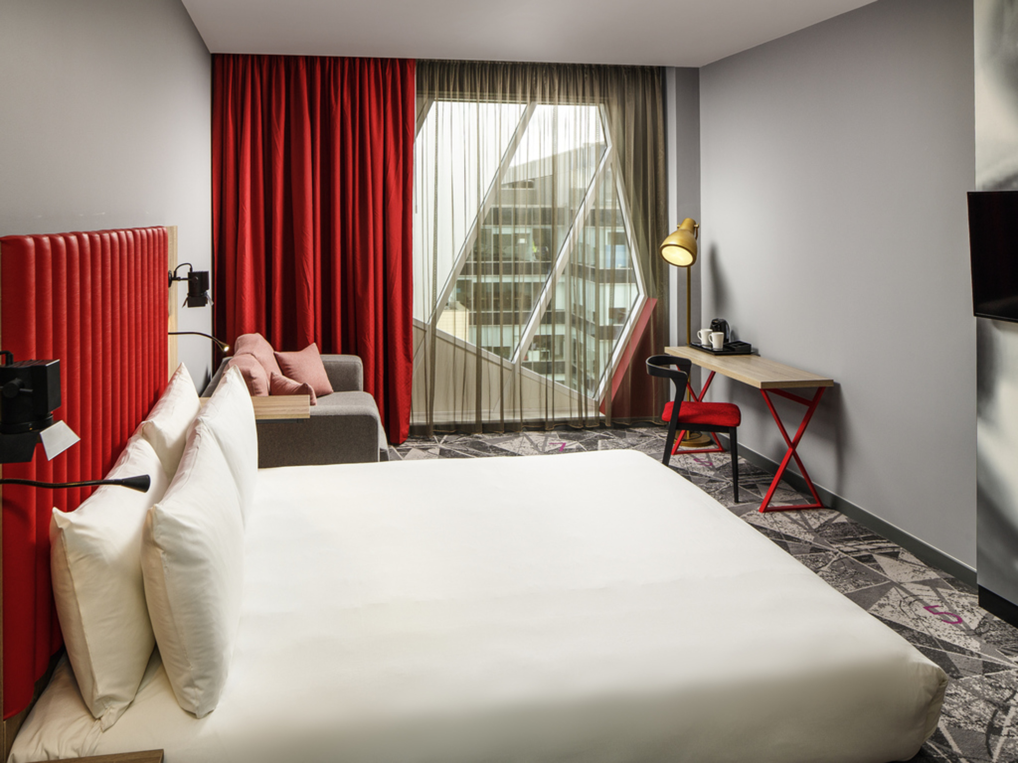 

Milano - Harrow on the Hill - ibis Styles London Ealing