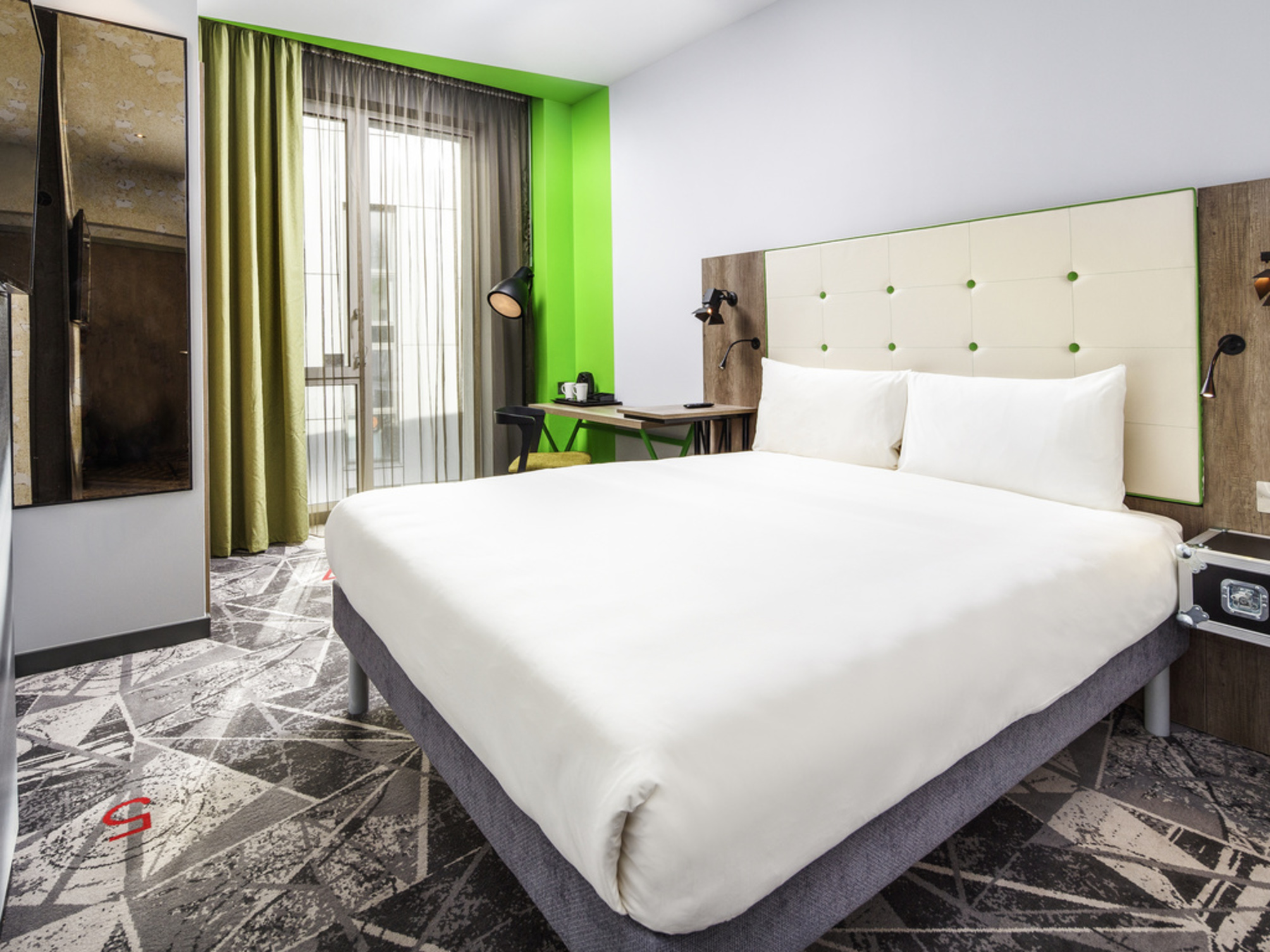 

Bari - Slough - ibis Styles London Ealing