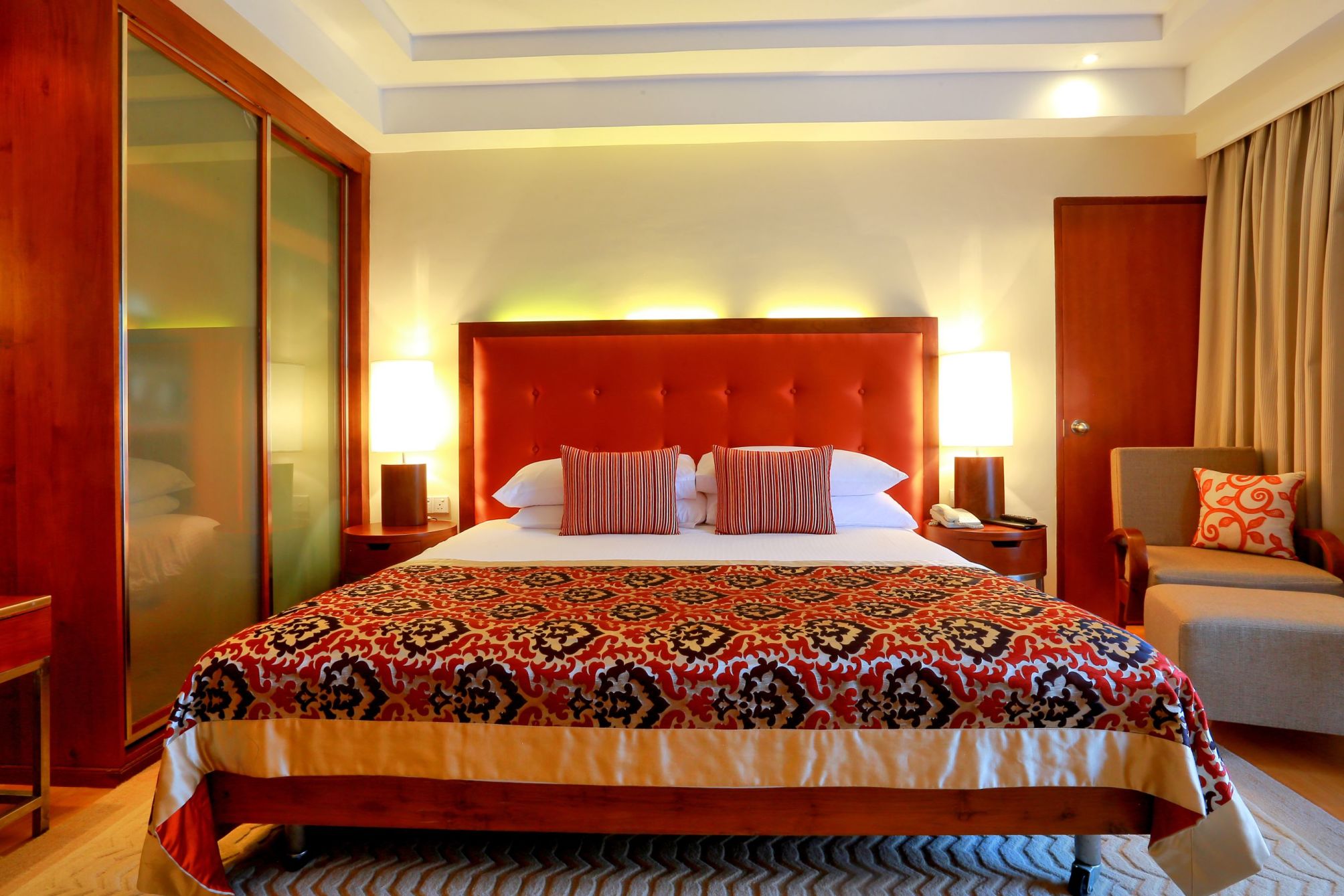Luxury room city view king bed