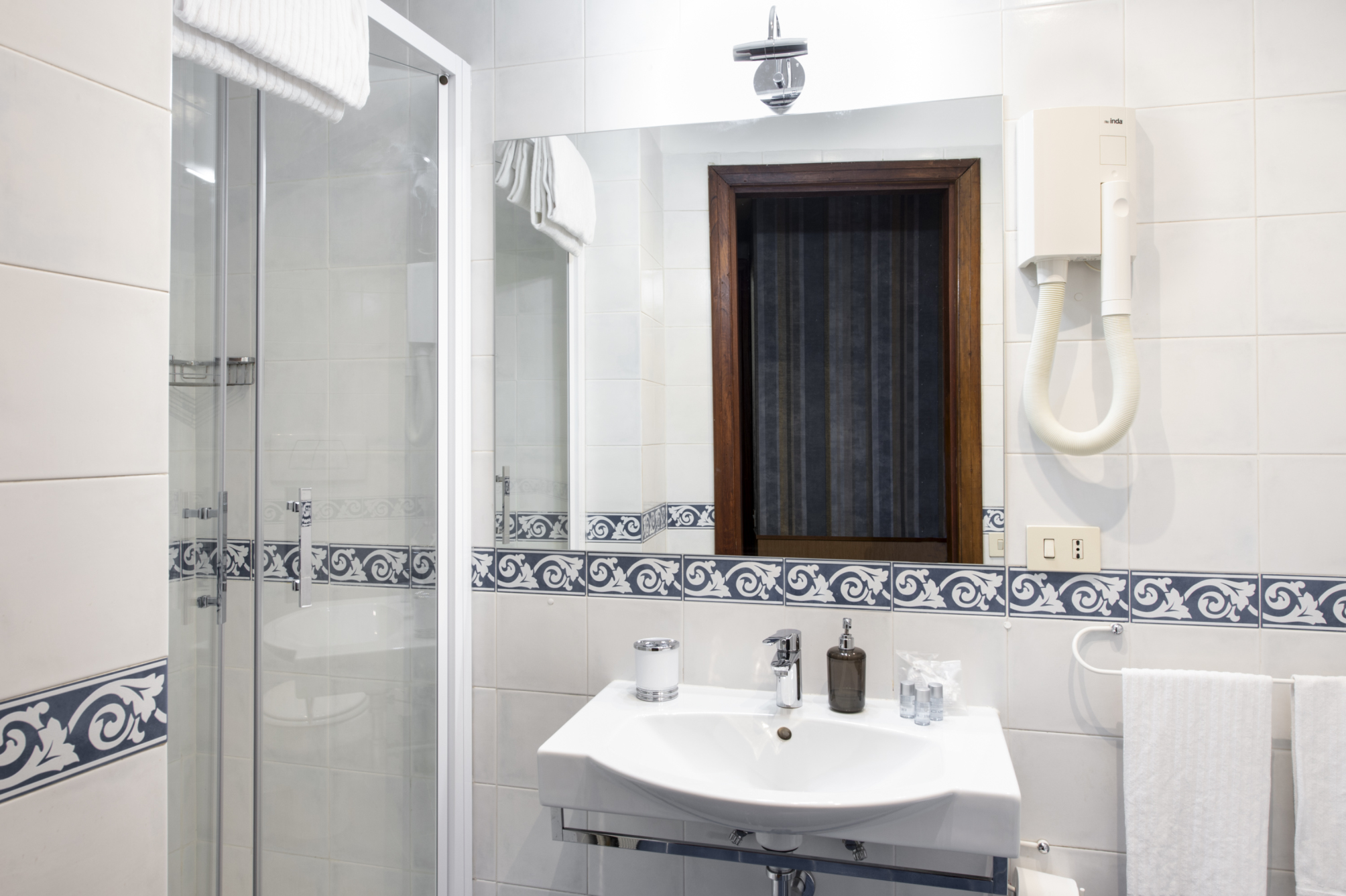 Quad room