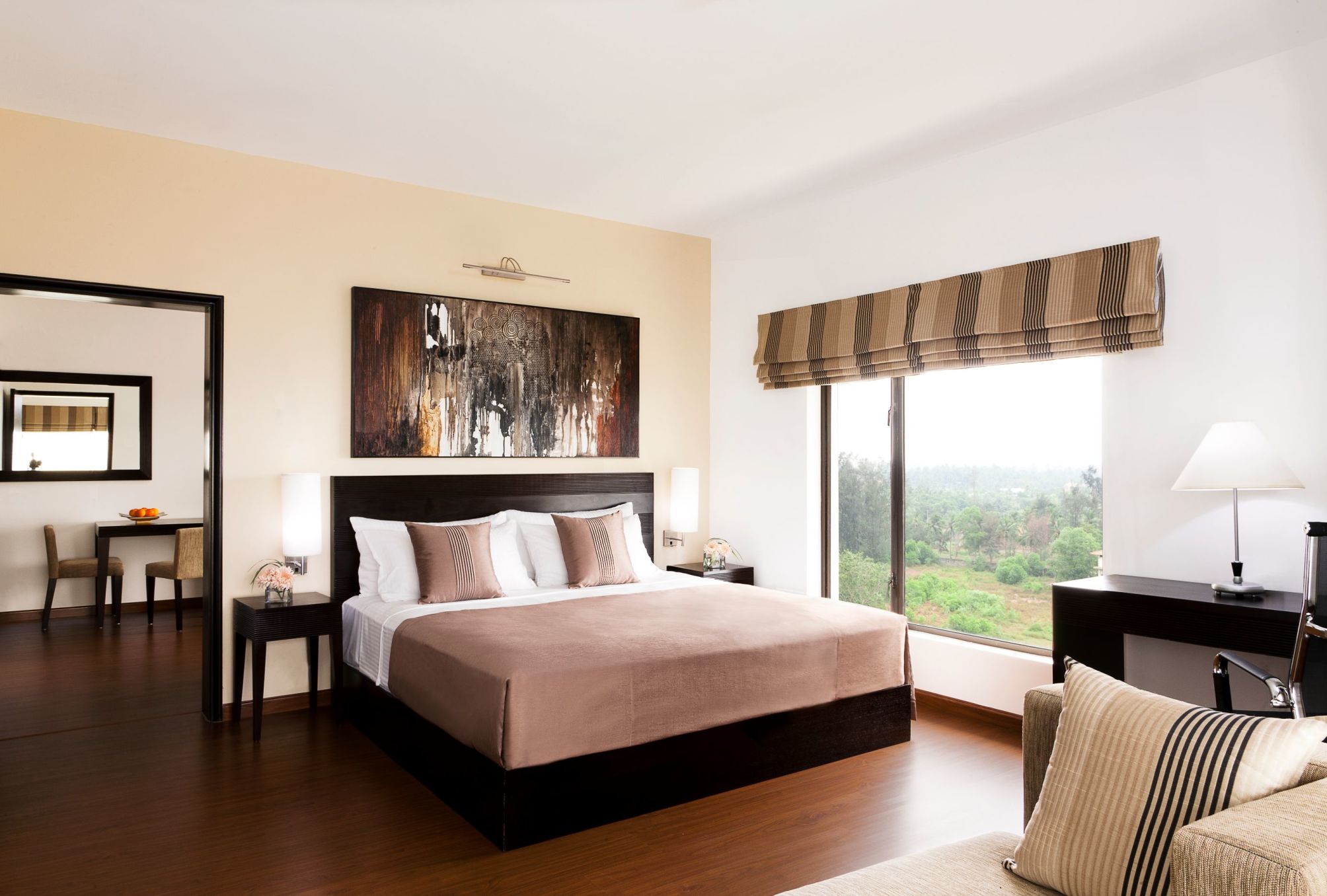 Suite, executive
