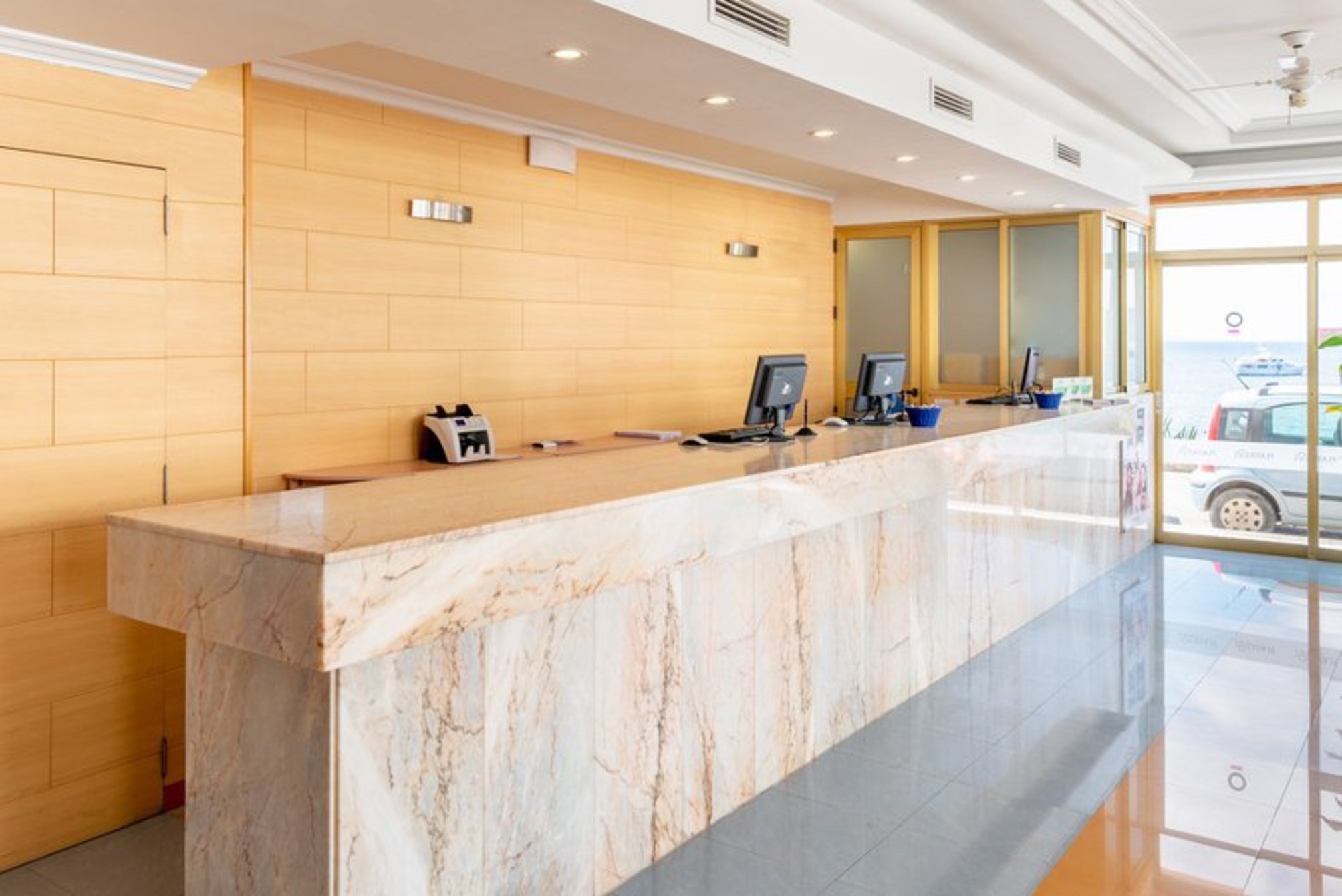 

Milano - Talamanca - Aparthotel Vibra Lux Mar