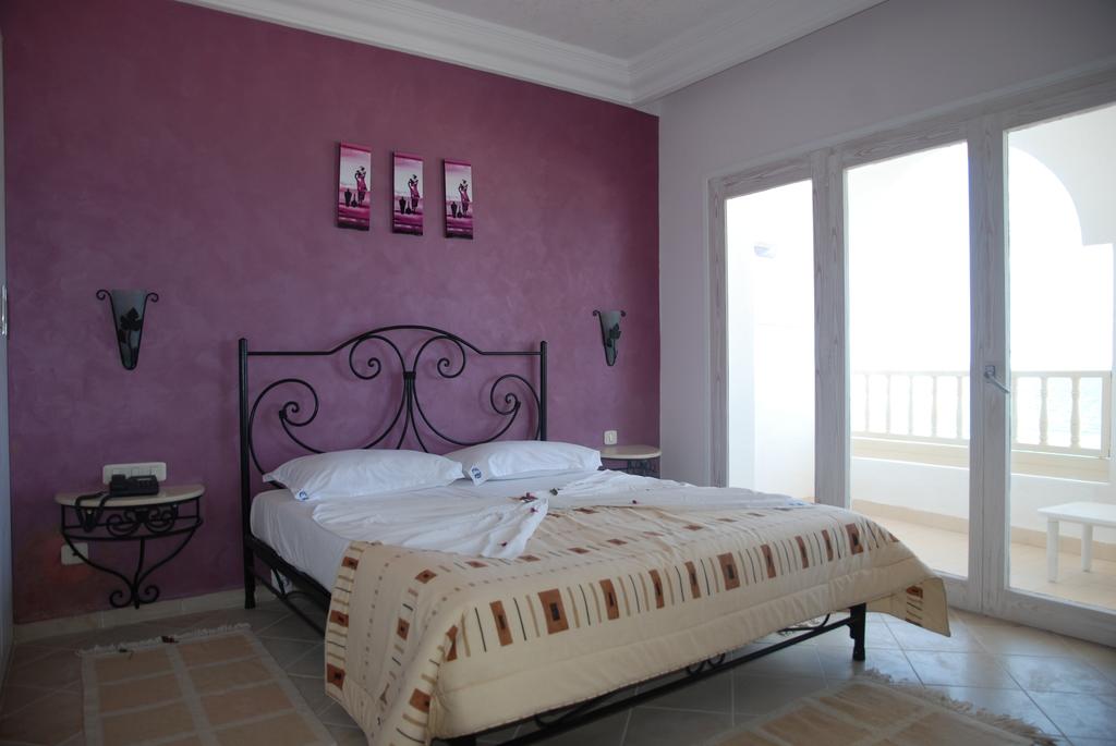 

Venezia - Monastir - Delphin Ribat