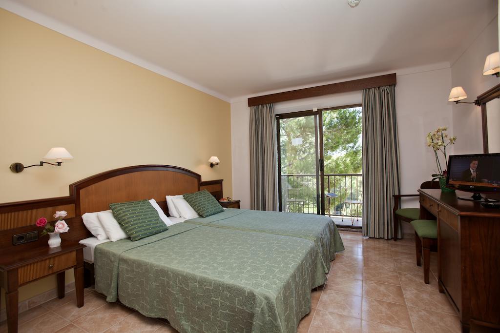

Milano - Cas Concos des Cavaller - Hotel Playa Mondrago