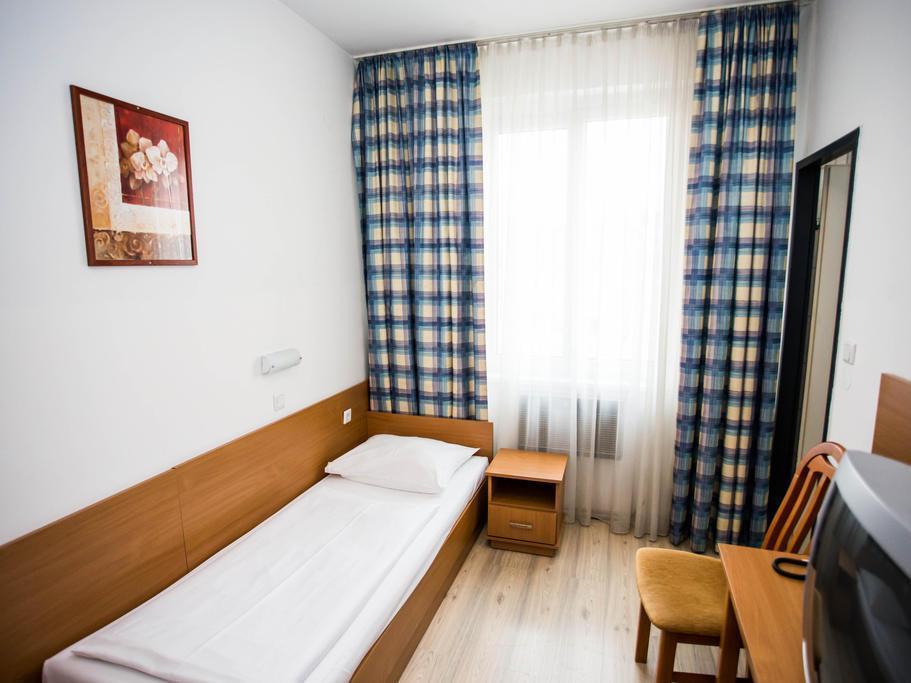 

Lamezia Terme - Vienna - Hotel Geblergasse