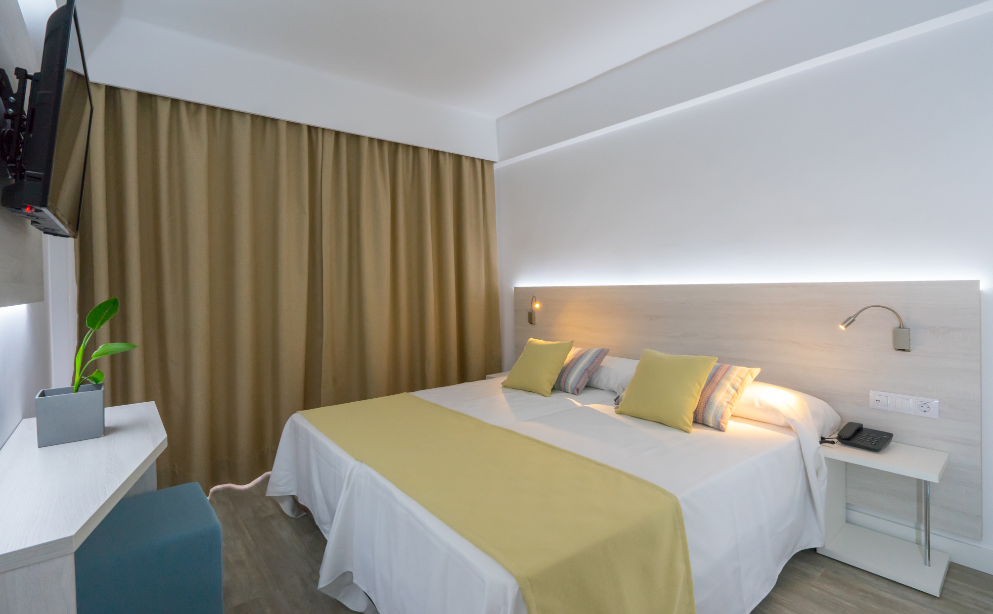 

Verona - Magaluf - Bellevue Vistanova