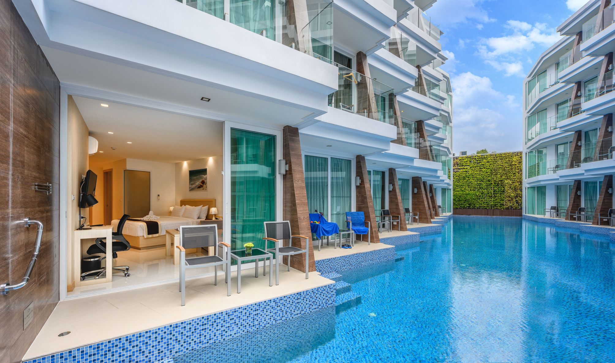 

Bologna - Tailandia - Phuket - The Beachfront Hotel Phuket