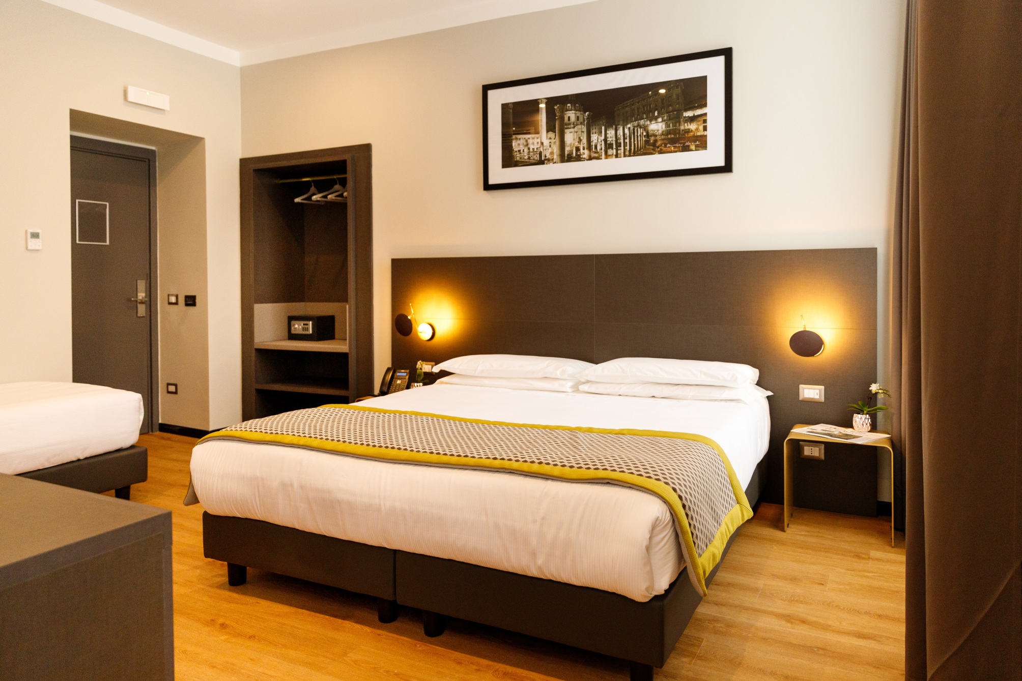 

Bari - Roma - The Cross Hotel