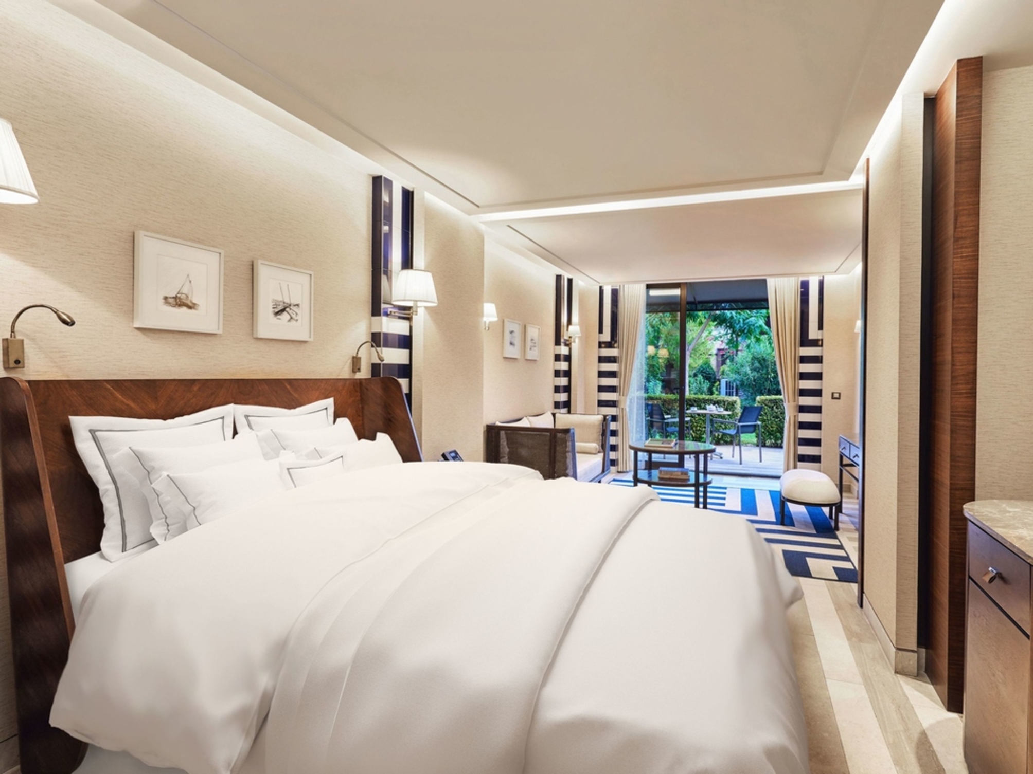 Deluxe Suite