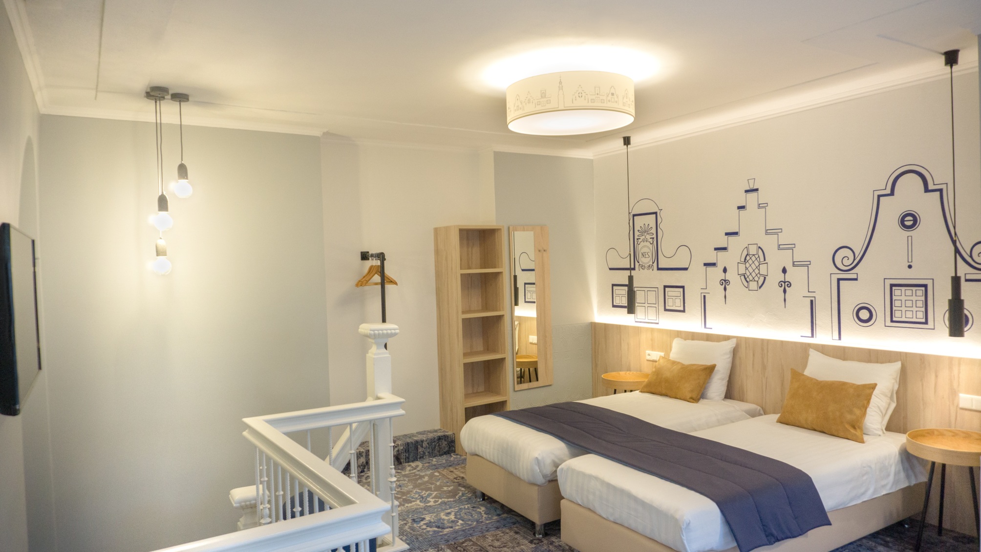 Quadruple Deluxe Room, Canal view