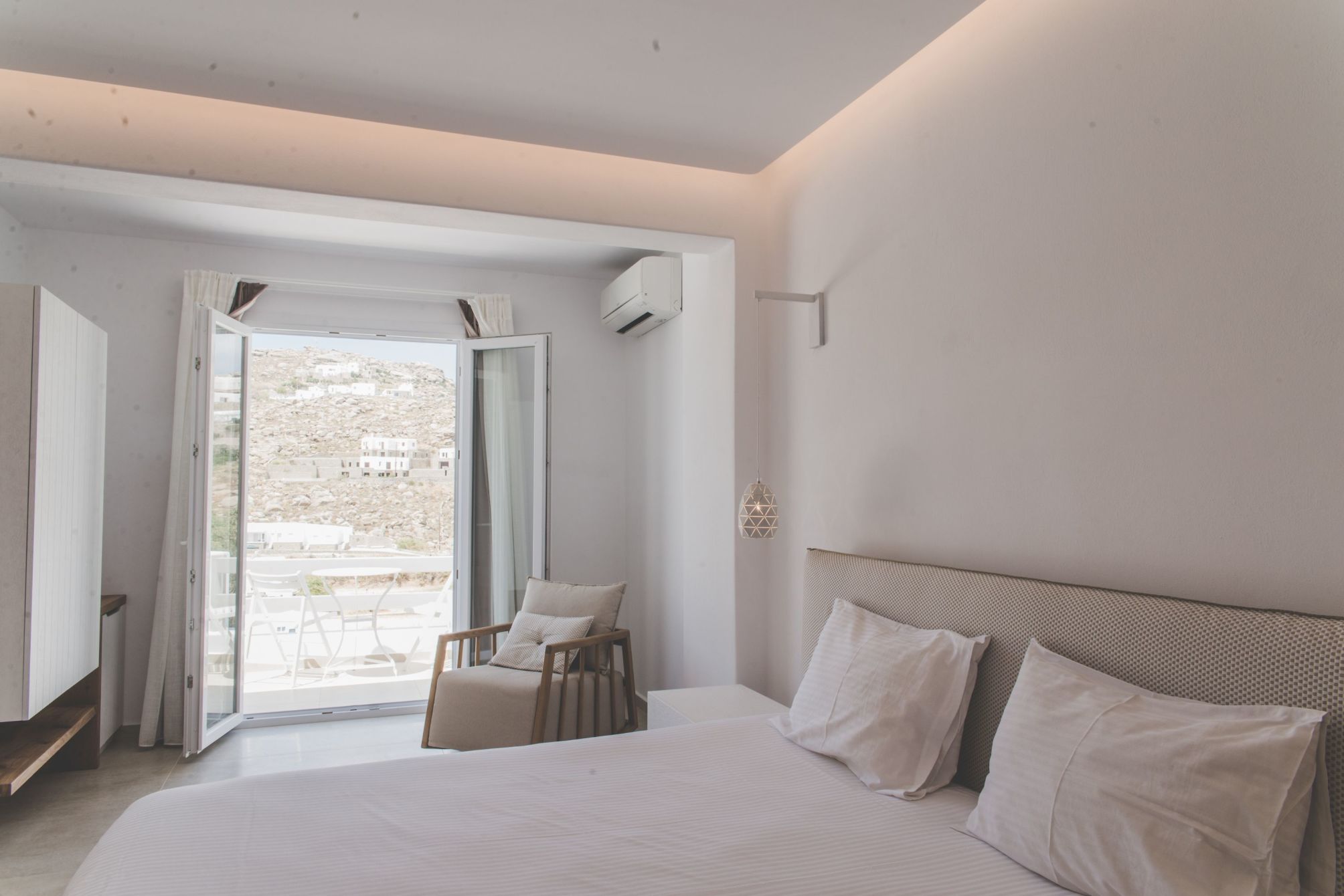 

Milano - Kalo Livadi - Super Paradise Hotel